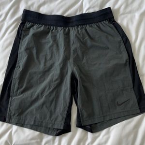 - Nike gray men’s athletic short